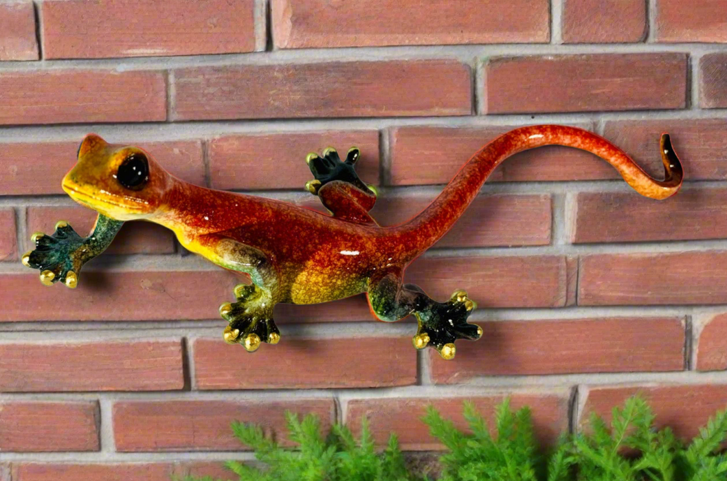 Red Gecko Family Wall Decor