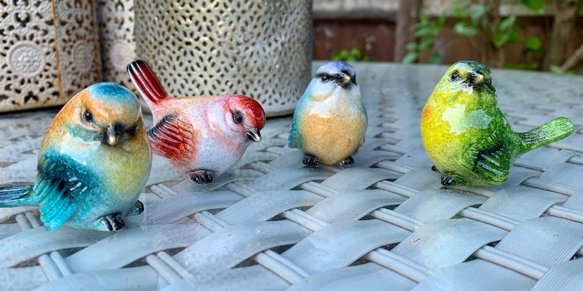 Bird Figurines, 4pcs 3.4x2.3cm Resin Colorful Birds with Bird Nest Statues,  Tabletop Decorative Miniature Birds Ornament for Indoor Outdoor Garden